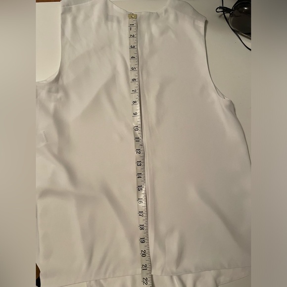 Babaton Hobpkins white sleeveless blouse in Small - Picture 8 of 9